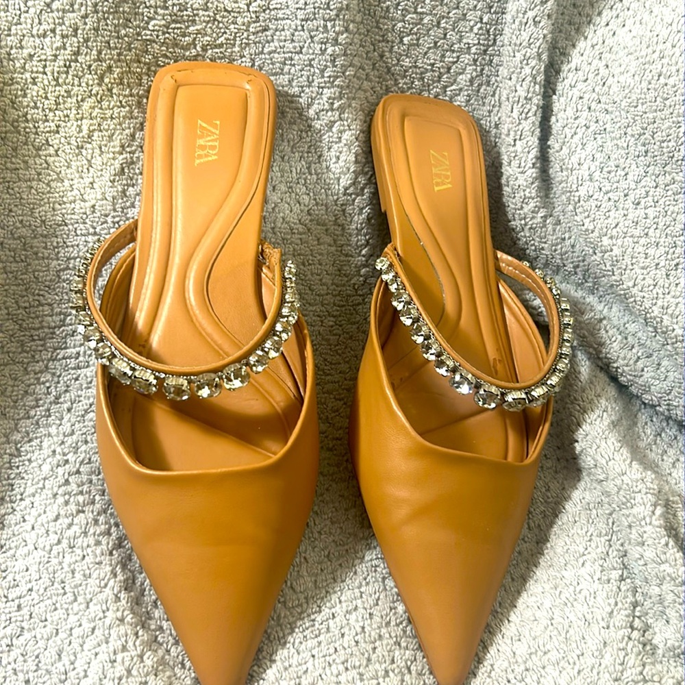 ZARA tan jeweled flats size 6